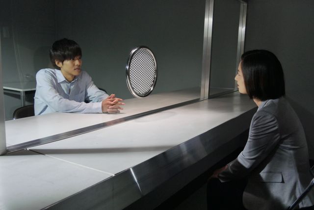 松坂桃李主演×貫井徳郎原作「微笑む人」場面写真（21枚目）