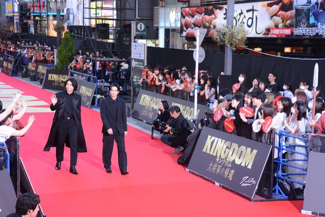 山崎賢人、吉沢亮、大沢たかお、清野菜名、新木優子らレッドカーペットに登壇！『キングダム　大将軍の帰還』ワールドプレミア（5枚目）