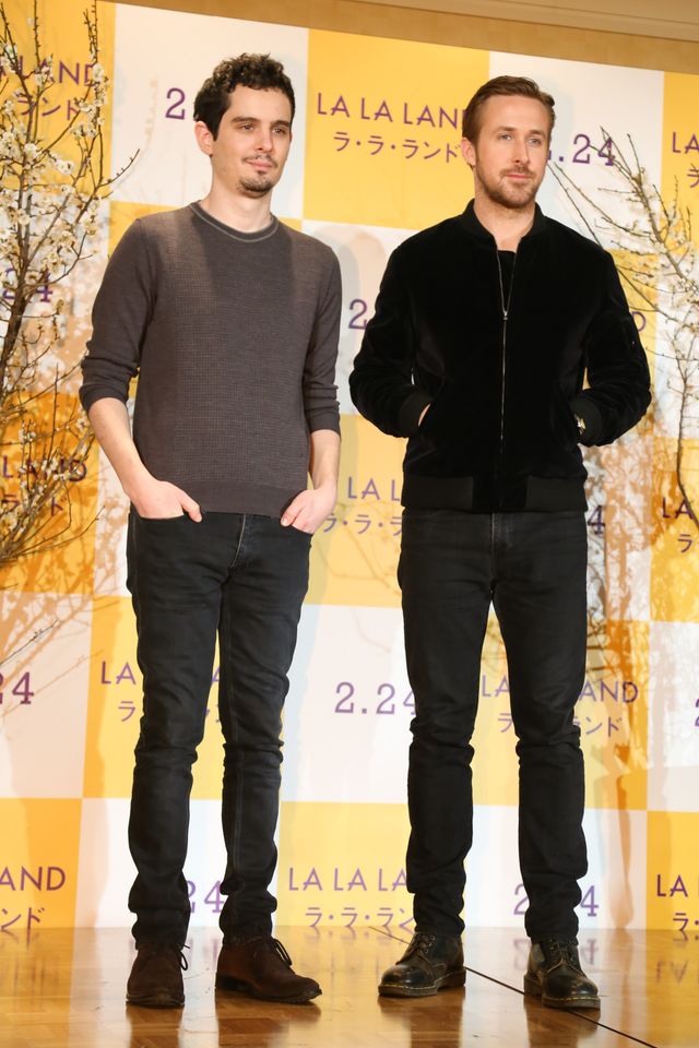 ライアン・ゴズリング、鏡割りに挑戦！『ラ・ラ・ランド』来日記者会見フォトギャラリー！（7枚目）
