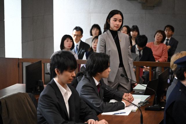 岩田剛典は被告人役！日曜劇場「アンチヒーロー」第1話場面写真（ネタバレあり）（4枚目）