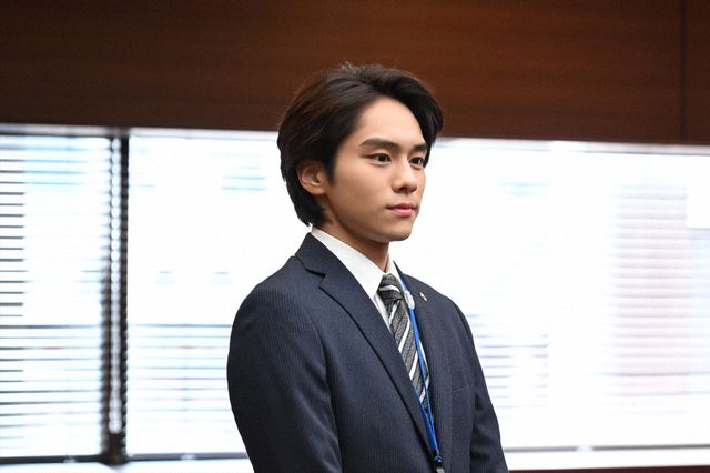 岩田剛典は被告人役！日曜劇場「アンチヒーロー」第1話場面写真（ネタバレあり）（14枚目）