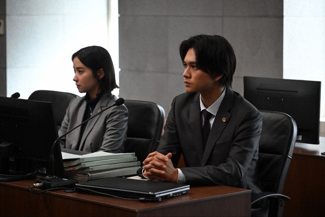 岩田剛典は被告人役！日曜劇場「アンチヒーロー」第1話場面写真（ネタバレあり）（15枚目）