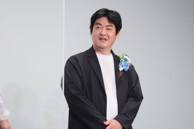 のん、ハコフグ帽を受け継ぐ!?映画『さかなのこ』公開記念舞台あいさつ（5枚目）