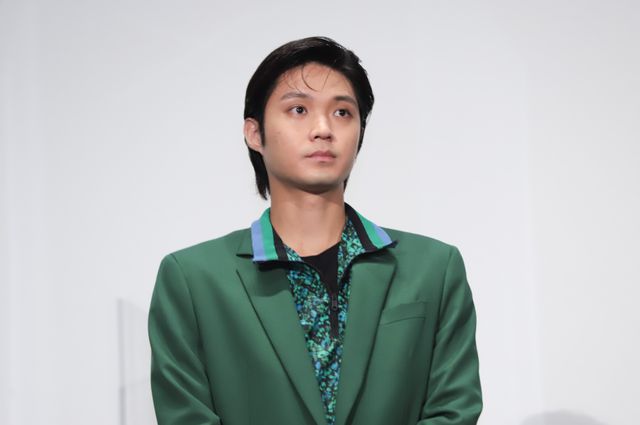 のん、ハコフグ帽を受け継ぐ!?映画『さかなのこ』公開記念舞台あいさつ（6枚目）