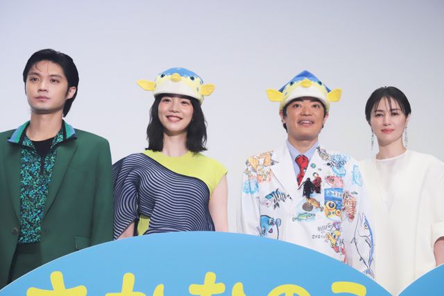 のん、ハコフグ帽を受け継ぐ!?映画『さかなのこ』公開記念舞台あいさつ（11枚目）