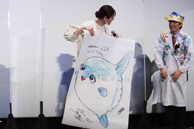 のん、ハコフグ帽を受け継ぐ!?映画『さかなのこ』公開記念舞台あいさつ（14枚目）