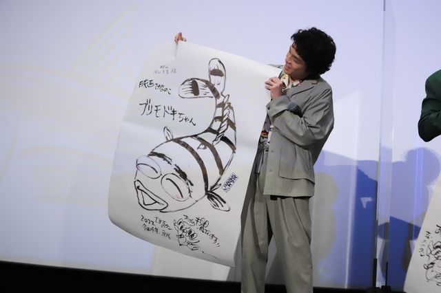 のん、ハコフグ帽を受け継ぐ!?映画『さかなのこ』公開記念舞台あいさつ（16枚目）