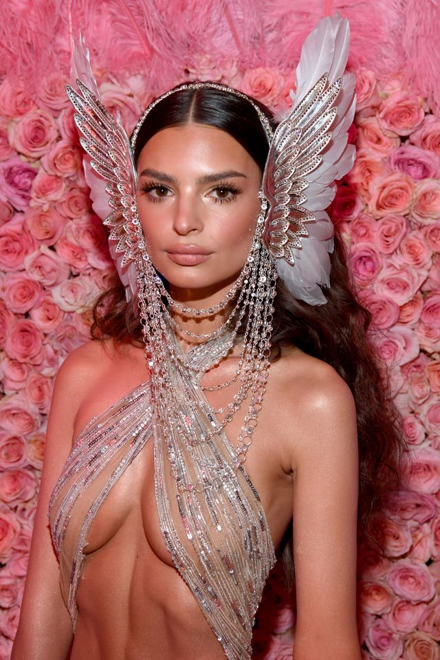 エミリー・ラタコウスキーと夫のセバスチャン・ベア＝マクラード：フォトギャラリー