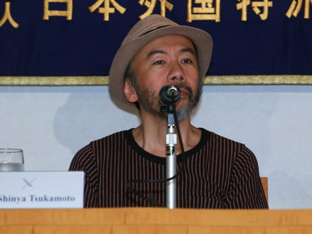 戦争は事前に食い止めないといけない…塚本晋也監督が『野火』に込めた思い　記者会見フォトギャラリー（7枚目）