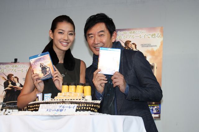 娘・すみれも登場！映画『タイタニック』ブルーレイ発売記念イベントフォトギャラリー（7枚目）