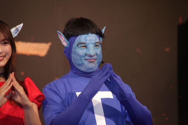 チョコプラ、衝撃“アバター”メイクで登場！映画『アバター：ファイヤー・アンド・アッシュ』ハロウィーンイベント（7枚目）