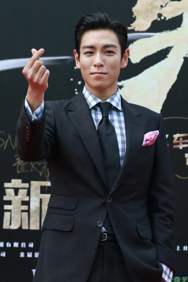 「イカゲーム2」紫ヘアのサノス役で話題！チェ・スンヒョン（T.O.P）（2枚目）