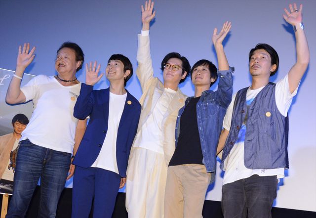 兄弟役のアキラ100％と井浦新！『こはく』初日舞台あいさつ（11枚目）