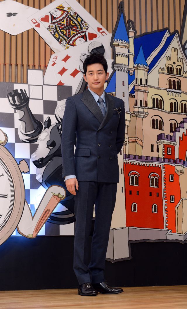 パク・シフ、交通事故のような愛を感じたい!?理想の女性像について明かす＜韓国JPICTURES＞（2枚目）