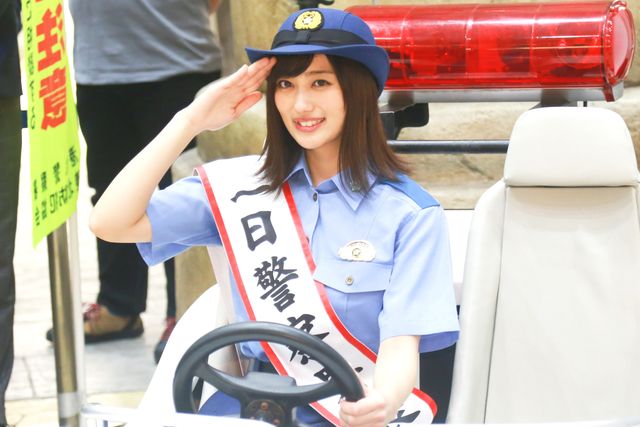 奥山かずさ登場！「夏の交通事故防止運動・振り込め詐欺撲滅キャンペーン」イベント（2枚目）