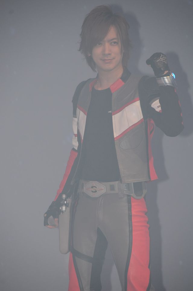 DAIGO、ぱちんこウルトラマンを大絶賛！フォトギャラリー（11枚目）