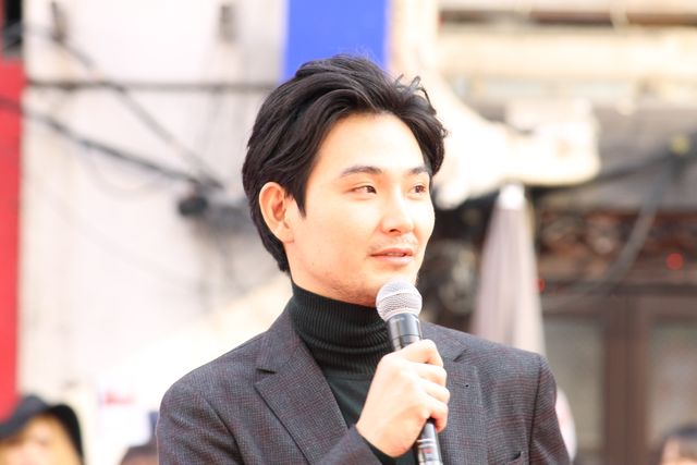 大泉洋、大阪で服が被った松田龍平にツッコミ！（3枚目）