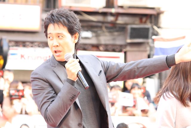 大泉洋、大阪で服が被った松田龍平にツッコミ！（4枚目）