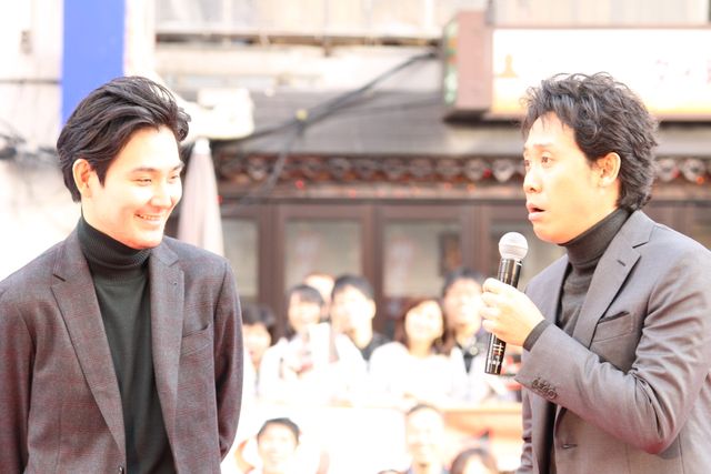 大泉洋、大阪で服が被った松田龍平にツッコミ！（7枚目）