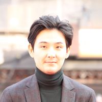 フォトギャラリー 大泉洋 大阪で服が被った松田龍平にツッコミ シネマトゥデイ