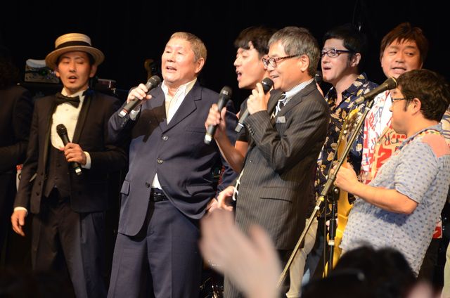 ビートたけし、サンボマスターの演奏で「浅草キッド」を披露！「たけしリスペクトライブ」写真ギャラリー（2枚目）