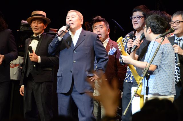 ビートたけし、サンボマスターの演奏で「浅草キッド」を披露！「たけしリスペクトライブ」写真ギャラリー（3枚目）