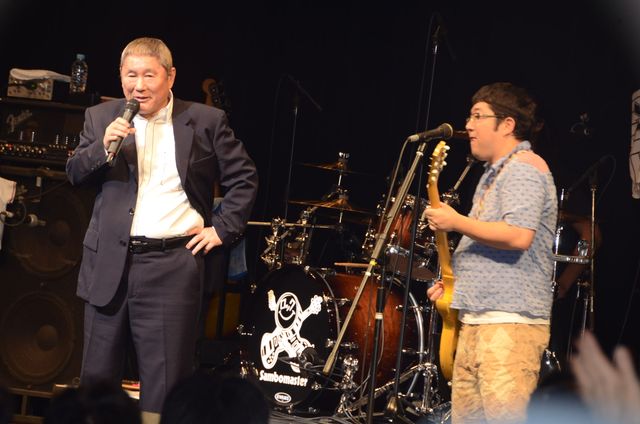 ビートたけし、サンボマスターの演奏で「浅草キッド」を披露！「たけしリスペクトライブ」写真ギャラリー（6枚目）