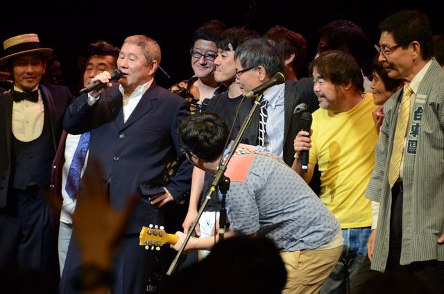 ビートたけし、サンボマスターの演奏で「浅草キッド」を披露！「たけしリスペクトライブ」写真ギャラリー（13枚目）