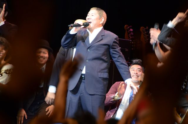 ビートたけし、サンボマスターの演奏で「浅草キッド」を披露！「たけしリスペクトライブ」写真ギャラリー（15枚目）