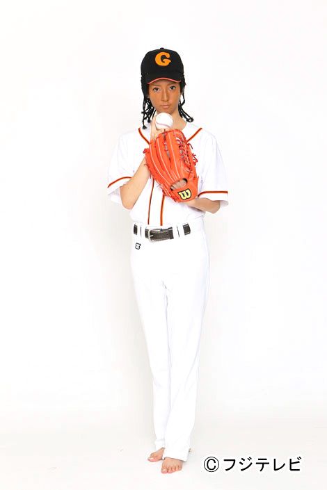 菜々緒の貴重なコスプレ姿4パターンを一挙公開！（4枚目）