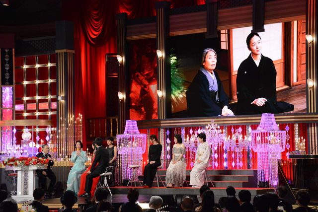 松岡茉優、キュートなドレスで笑顔！（5枚目）