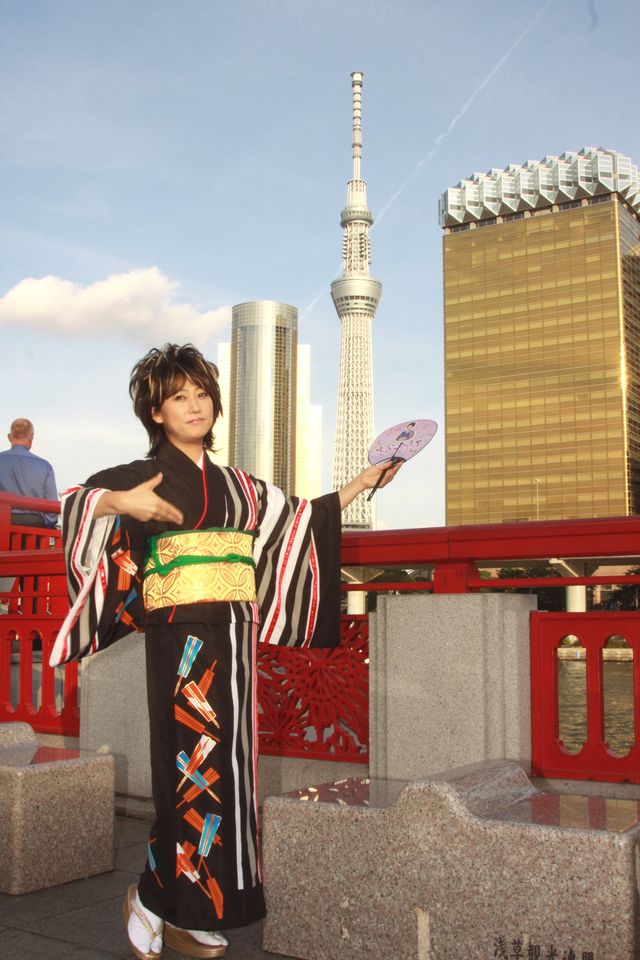 水谷千重子リサイタルツアーDVD発売記念＆紅白出場祈願浅草詣り写真ギャラリー（7枚目）