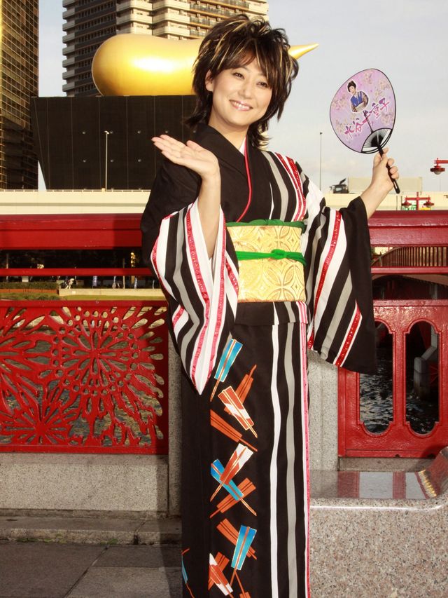 水谷千重子リサイタルツアーDVD発売記念＆紅白出場祈願浅草詣り写真ギャラリー（9枚目）