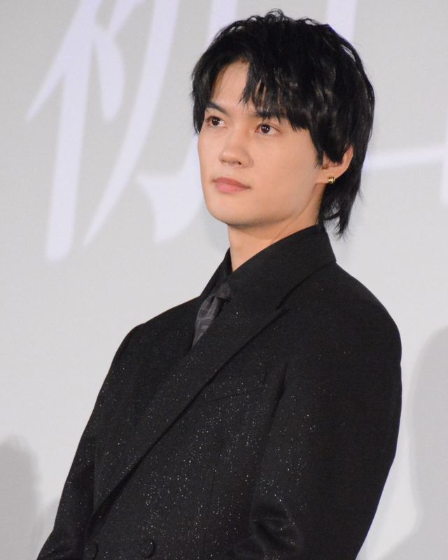 目黒蓮へ感謝の手紙、佐野勇斗が涙！『劇場版　トリリオンゲーム』初日舞台あいさつ（3枚目）