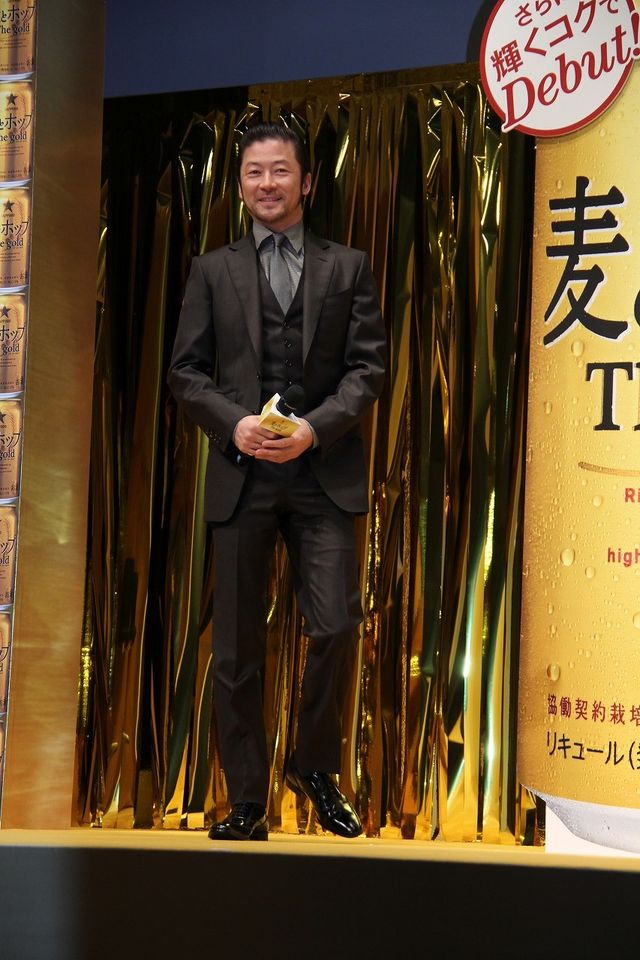 V6岡田准一と浅野忠信がCMで共演!発表会フォトギャラリー:フォトギャラリー