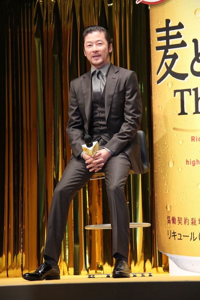 V6岡田准一と浅野忠信がCMで共演！発表会フォトギャラリー（2枚目）