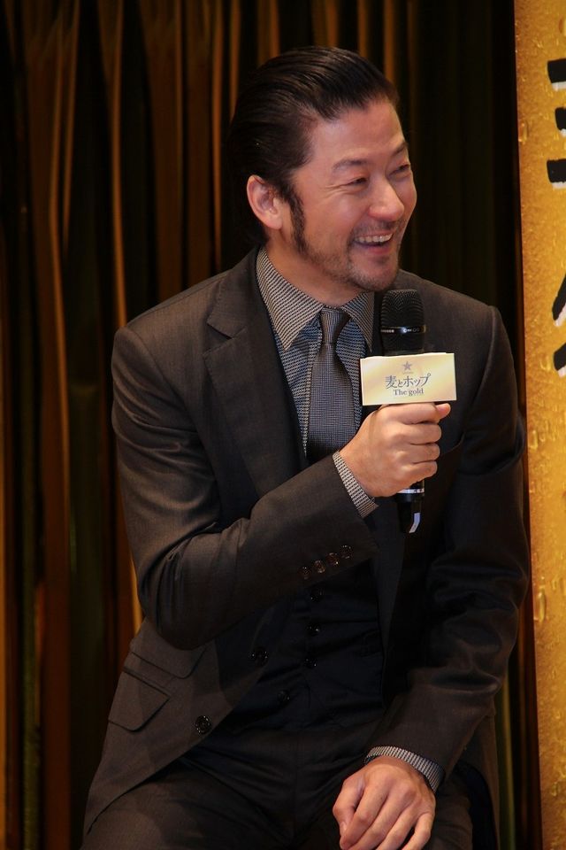 V6岡田准一と浅野忠信がCMで共演！発表会フォトギャラリー（5枚目）