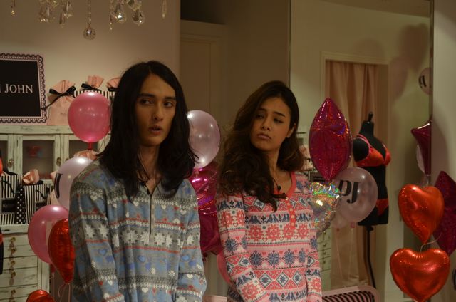 ネガティブモデル栗原類が出席！「ピーチ・ジョン カタログ2012冬号カバーお披露目イベント」フォトギャラリー（3枚目）