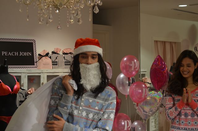 ネガティブモデル栗原類が出席！「ピーチ・ジョン カタログ2012冬号カバーお披露目イベント」フォトギャラリー（10枚目）