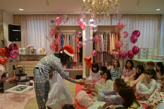 ネガティブモデル栗原類が出席！「ピーチ・ジョン カタログ2012冬号カバーお披露目イベント」フォトギャラリー（17枚目）