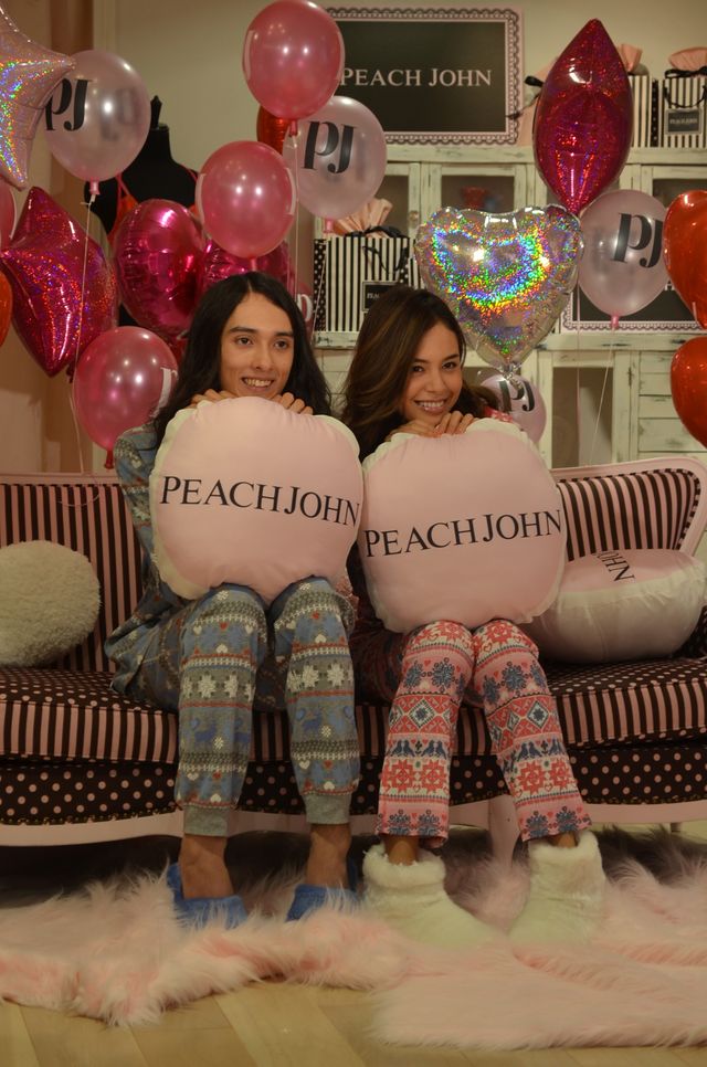 ネガティブモデル栗原類が出席！「ピーチ・ジョン カタログ2012冬号カバーお披露目イベント」フォトギャラリー（25枚目）