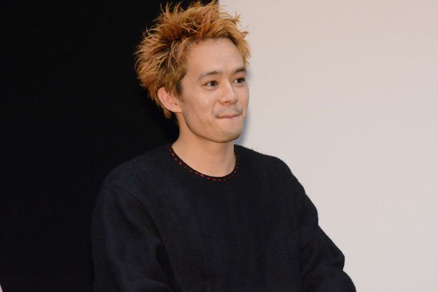 池松壮亮、テレ東新入社員の前にサプライズ登場！「宮本から君へ」（6枚目）