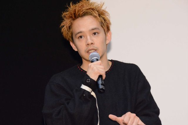 池松壮亮、テレ東新入社員の前にサプライズ登場！「宮本から君へ」（8枚目）