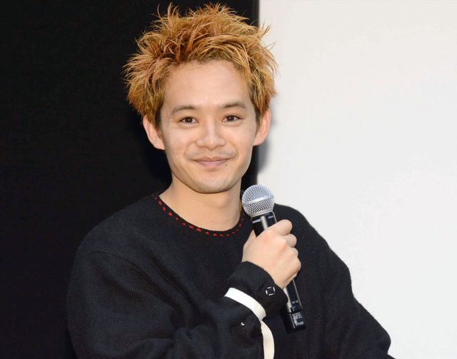 池松壮亮、テレ東新入社員の前にサプライズ登場！「宮本から君へ」（12枚目）