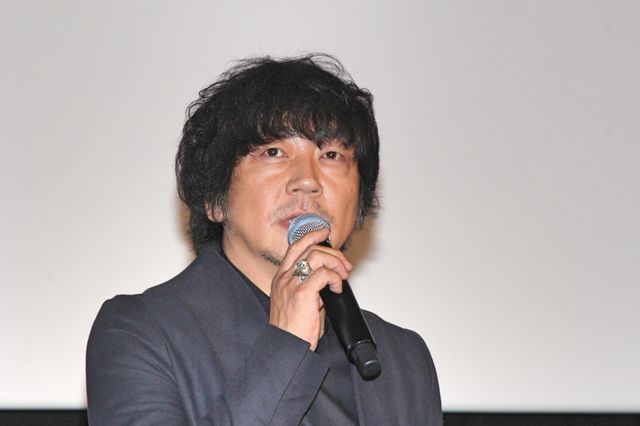 AKIRA「この道」大合唱を指揮（6枚目）