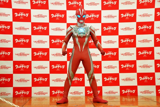 ソラト・近藤頌利、ウルトラマンオメガと最終回ぶりの再会！「ウルトラマン カードゲーム」公式日本大会にサプライズ登場（8枚目）