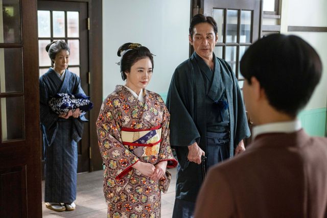 【画像5枚】朝ドラ「風、薫る」呼び出されたりん（見上愛）たち…なぜ？第35回場面写真（2枚目）