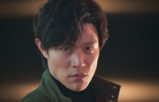 鈴木亮平の冴羽リョウ＆安藤政信の槇村秀幸！実写『シティーハンター』場面写真（9枚）：フォトギャラリー