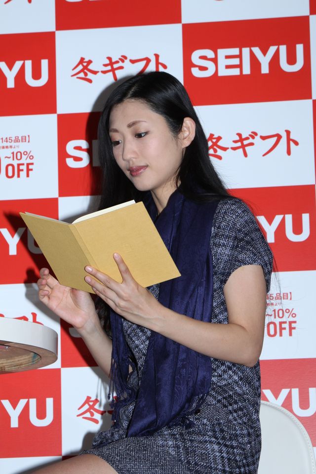 壇蜜、全身「西友」でセレクト！フォトギャラリー（6枚目）