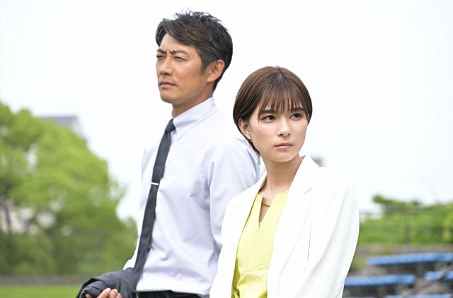 綾野剛主演日曜劇場「オールドルーキー」場面写真（13枚目）